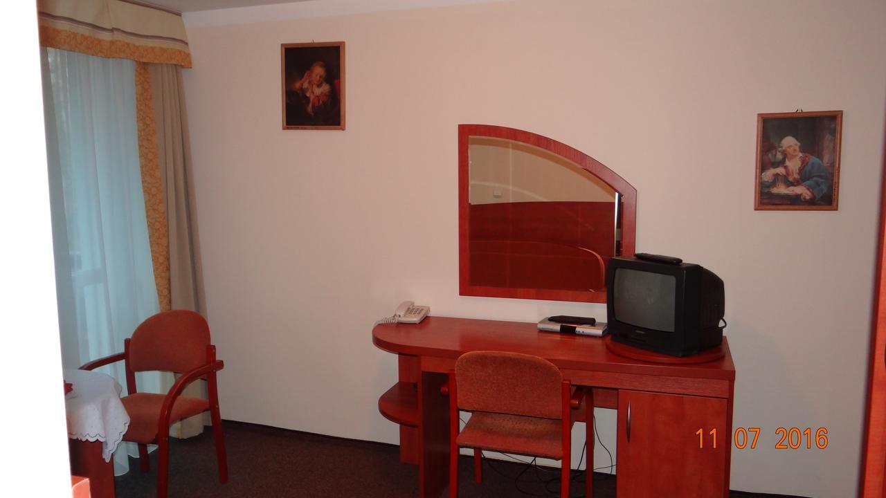 Gwarek Hotel Kudowa Zdroj Exterior photo
